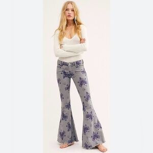 We the free by free people grey gardens super flare jeans size 29 rare pattern